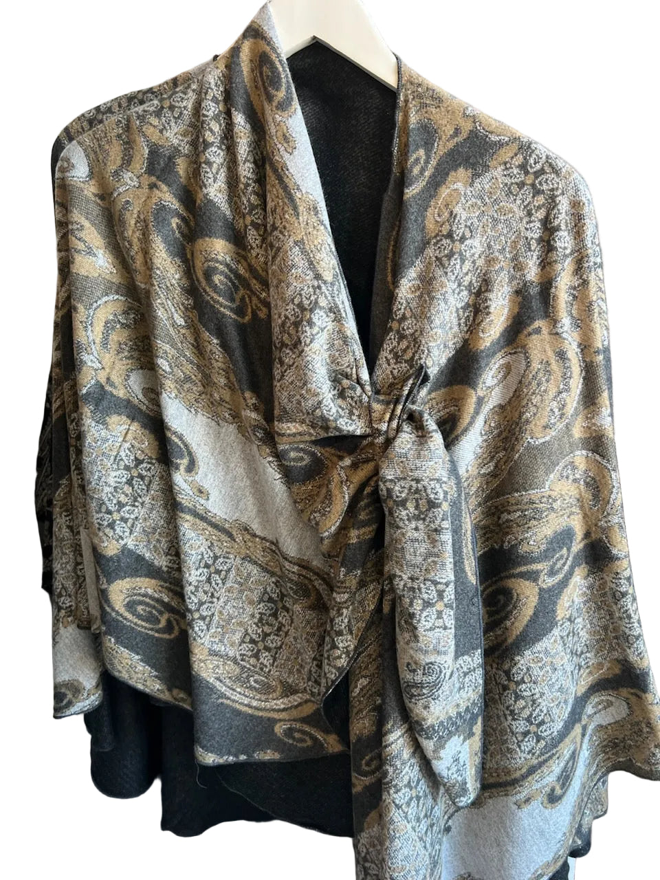 One Size Rapti Cashmere Feel Buckle Shawl Cape