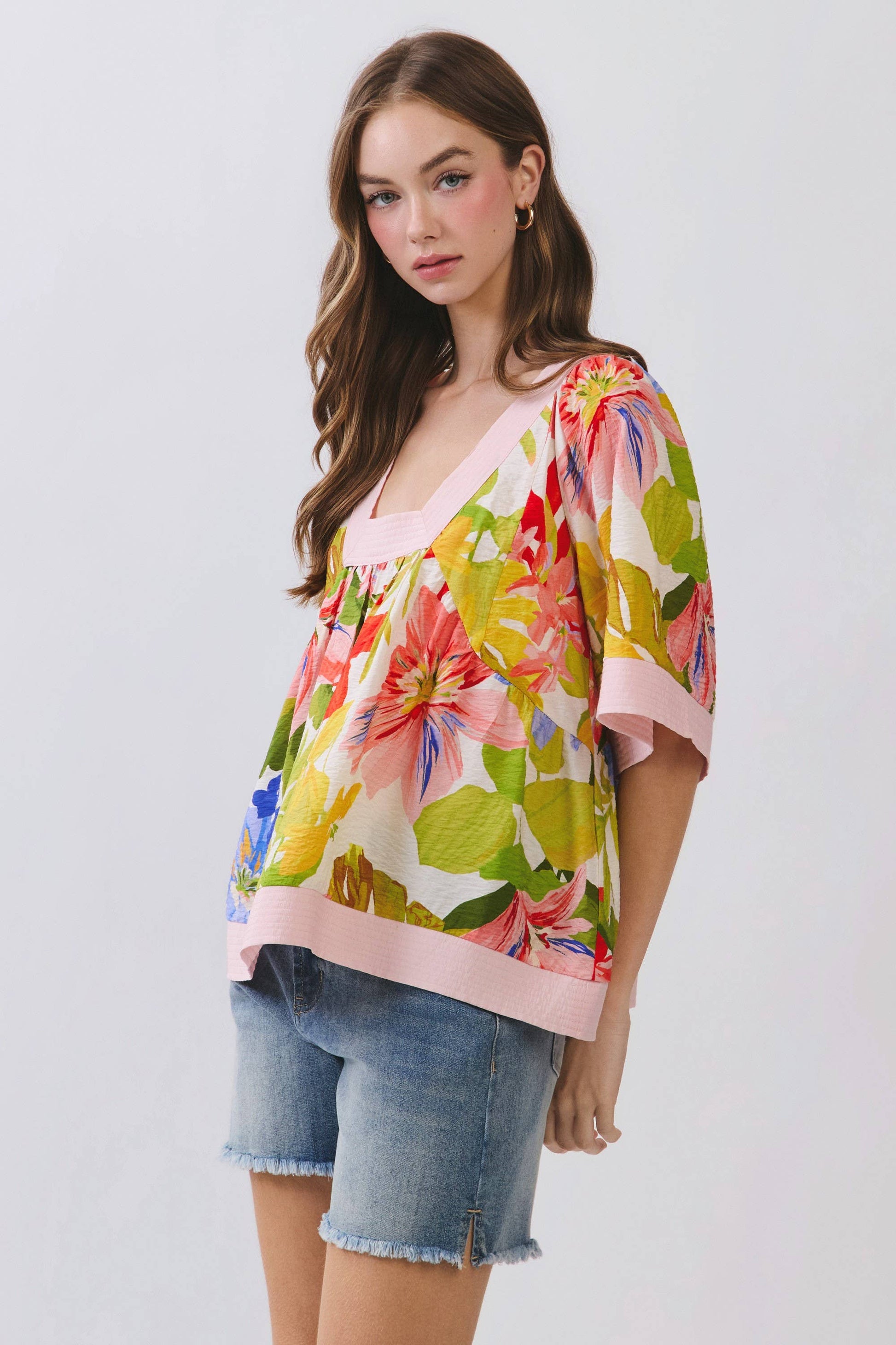 CT9954-Floral Square Neck Contrast Trim Blouse - 606River