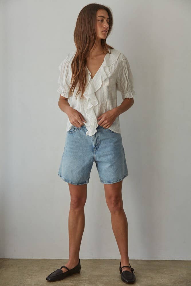 L8439 | Woven Cotton Buttondown V-Neck Short Sleeve Top - 606River